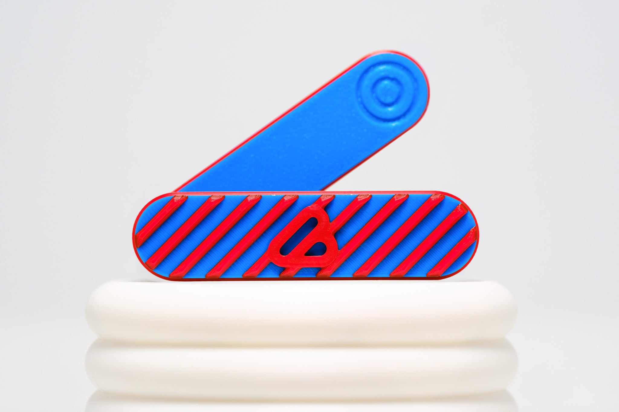 Bidgit (Blue/Red) with Hard Case